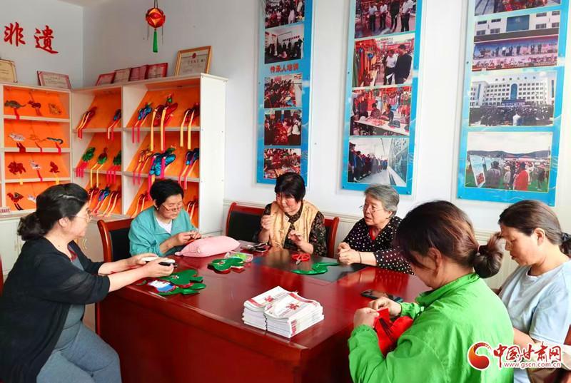 甘肃庄浪指尖非遗赋能乡村振兴【方寸荷包藏古韵 庄浪非遗指尖技艺焕新生】非遗的生命