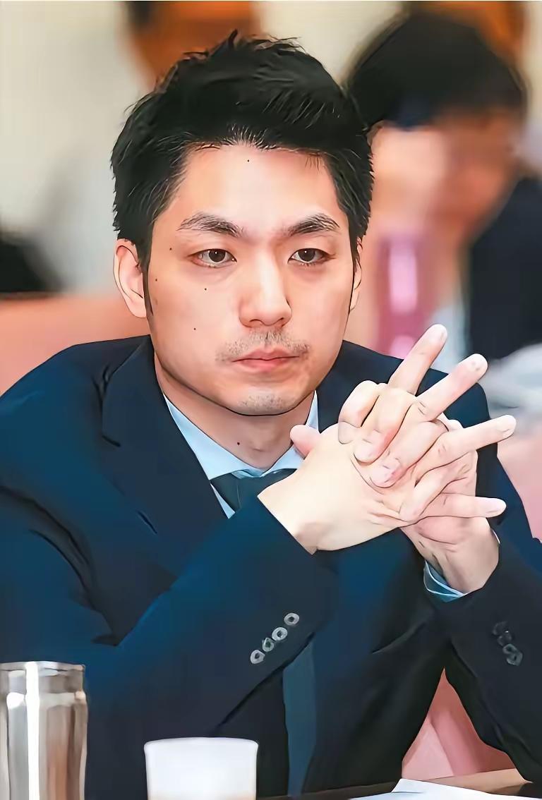 最近蒋家方面再度传出消息，有蒋氏后人公开发声喊话，想要把蒋介石、蒋经国父子的两口