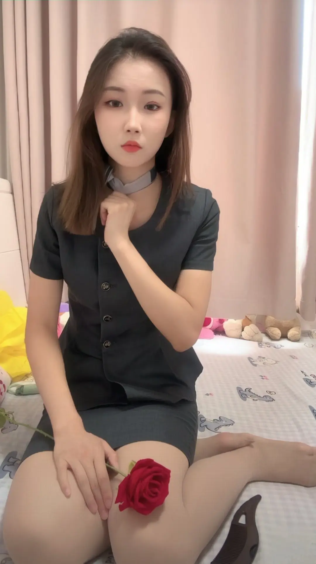 离婚无非就是换个人过日子，把衣服脱给另一个人看，等新鲜感一过，该争的争...