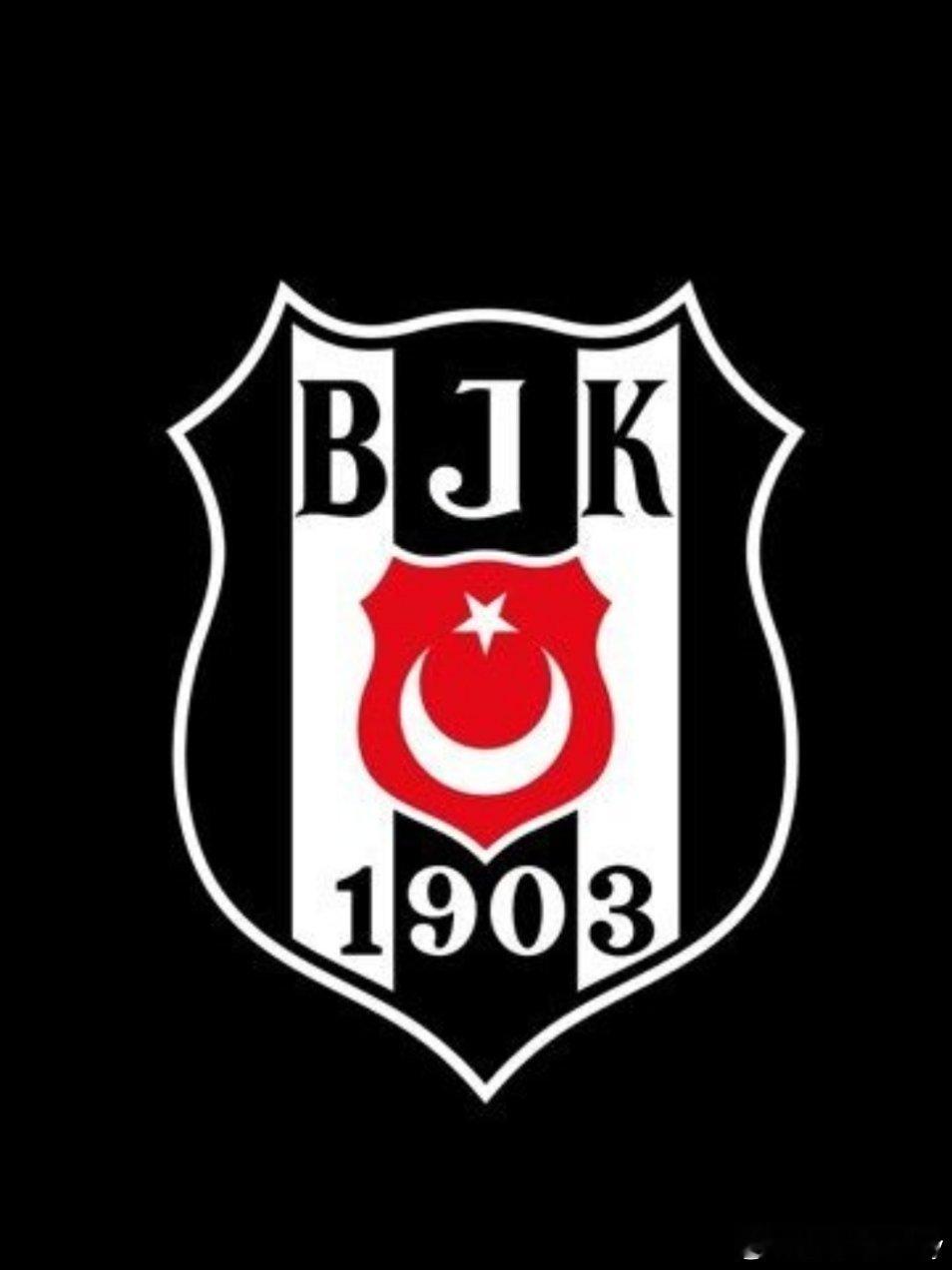 贝西克塔斯女排13人阵容中，11名球员赛季结束后将离队❌ 朱莉娅·舒罗夫斯卡❌ 