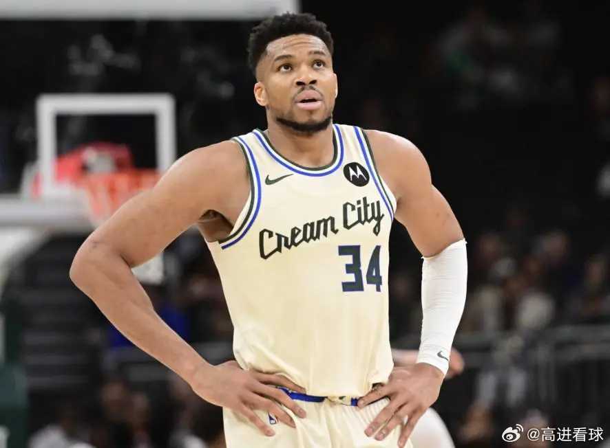 字母哥：摔球是因为太沮丧；我不是机器也需要时间调整状态北京时间3月5日，NBA常