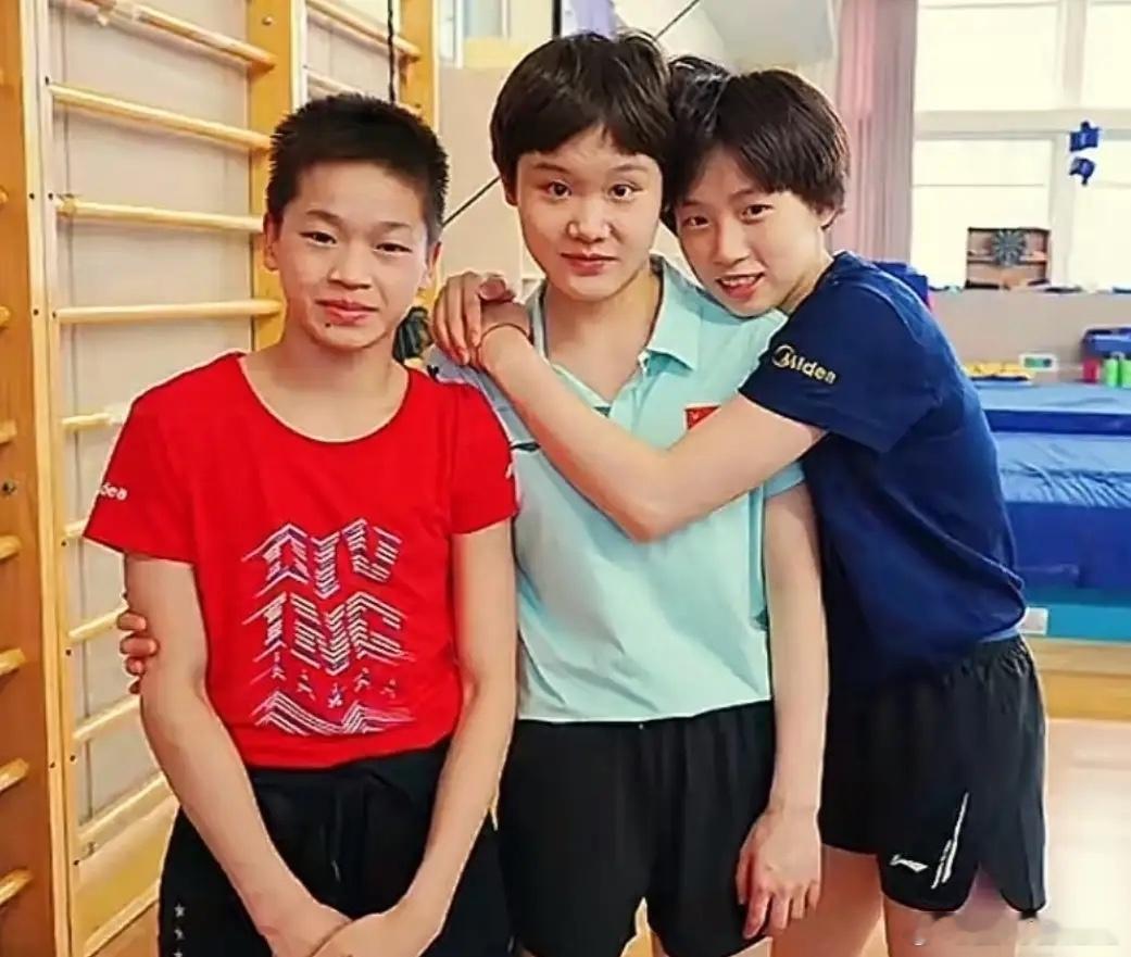 跳水队里全红婵和张家齐关系很好，张家齐是04年的，全红婵是07年的，两位都是可爱