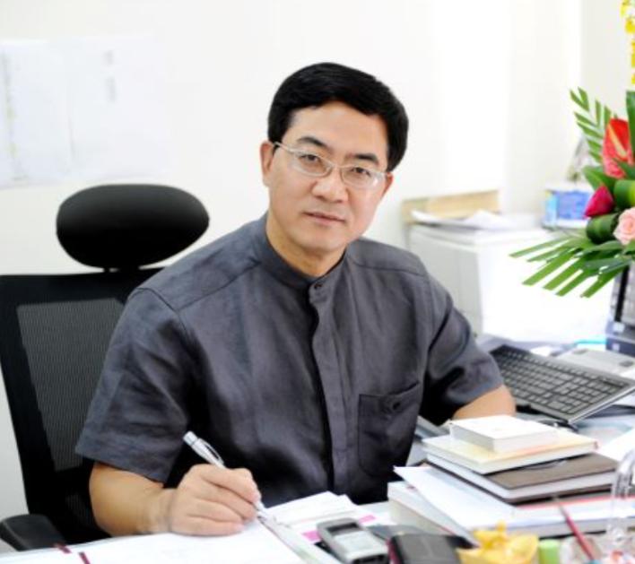 2016年，上海中山医院顶尖心内科主任葛均波，在为一位19岁的少女做心脏手术时，