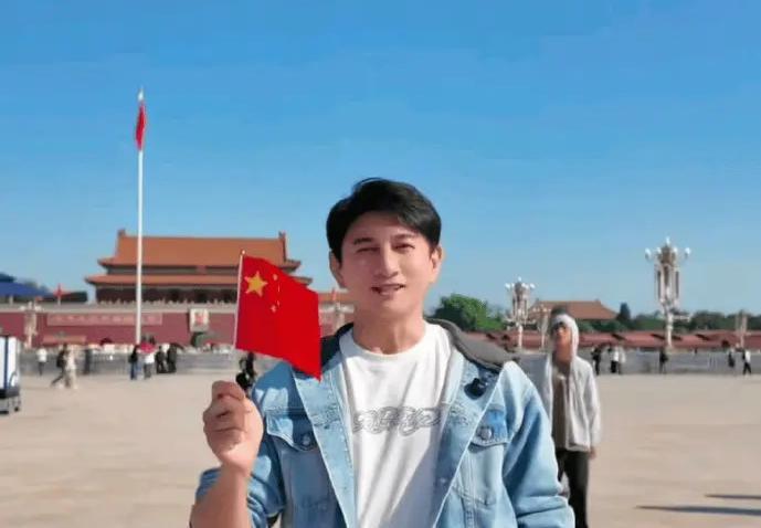 吴奇隆 不赚钱也是这个立场，这和蔡康永之流的做法一对比，觉悟孰高孰低一目了然。