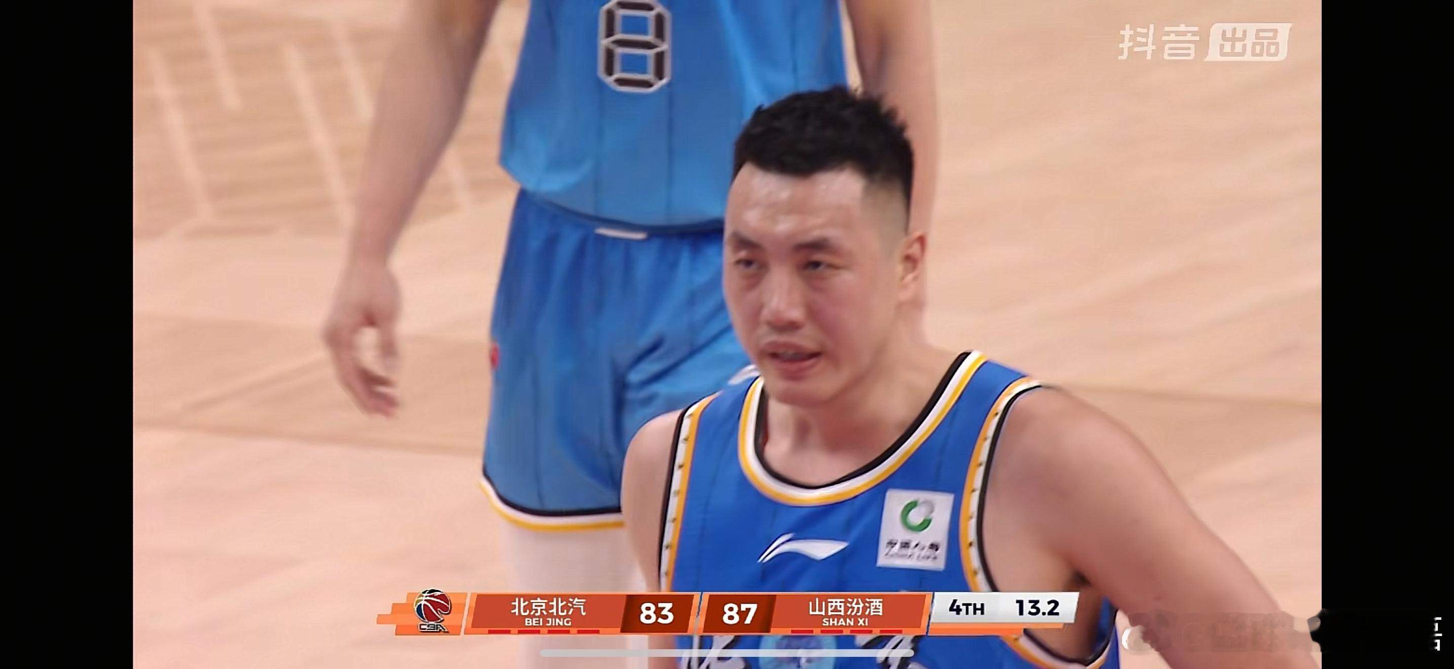 这球北京虽然输了，但真是得给翟晓川竖一个大拇指，最后一节川队真的是燃尽了。一支阵