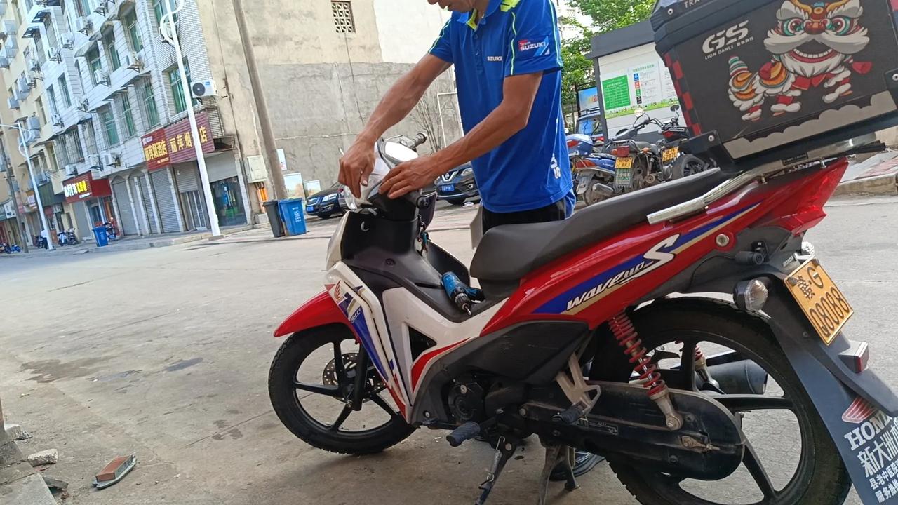 作为弯梁摩托车爱好者，我认为我还是很有发言权的。那么既然这次更多的是询问优点，那