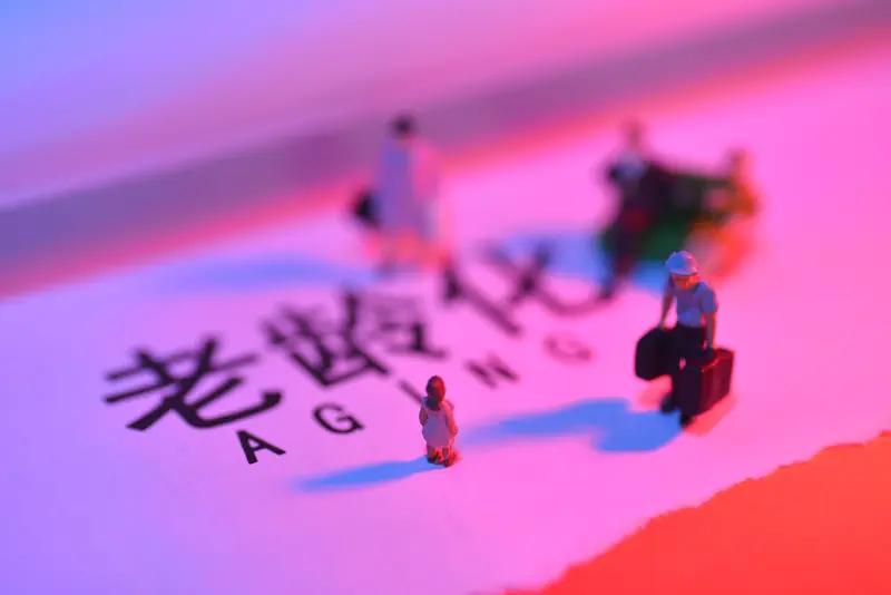 老婆背叛丈夫，竟因一百万遗产引发家庭血案！

李大爷今年六十有五，老伴李嫂也已六