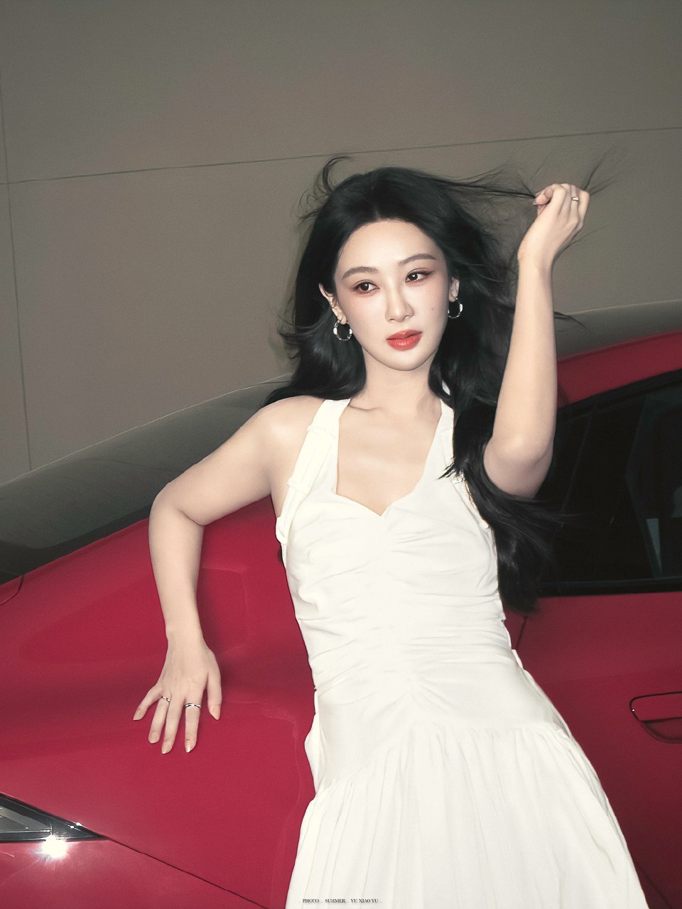 杨紫   yz杨紫何惟芳 yz 杨紫国色芳华浪漫温柔有无数种，你便是其中之一。【