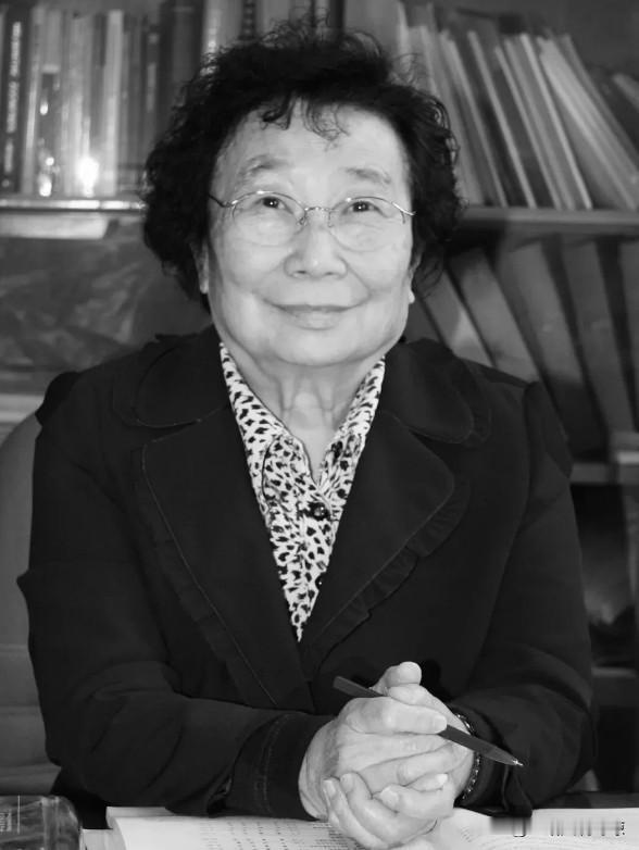 北京大学肝病研究所创始人之一冯百芳教授逝世
冯百芳教授，于2026年8月4日在北