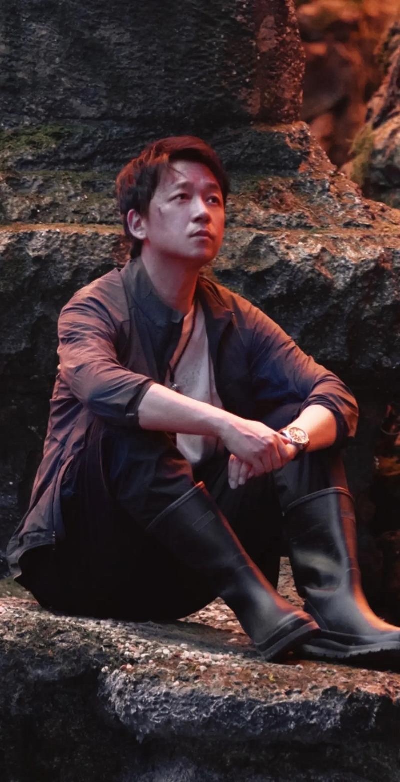 #两对明星 领证#刘大锤爆料两对明星 领证结婚第一对：P姓男艺人和Y姓女艺人在香