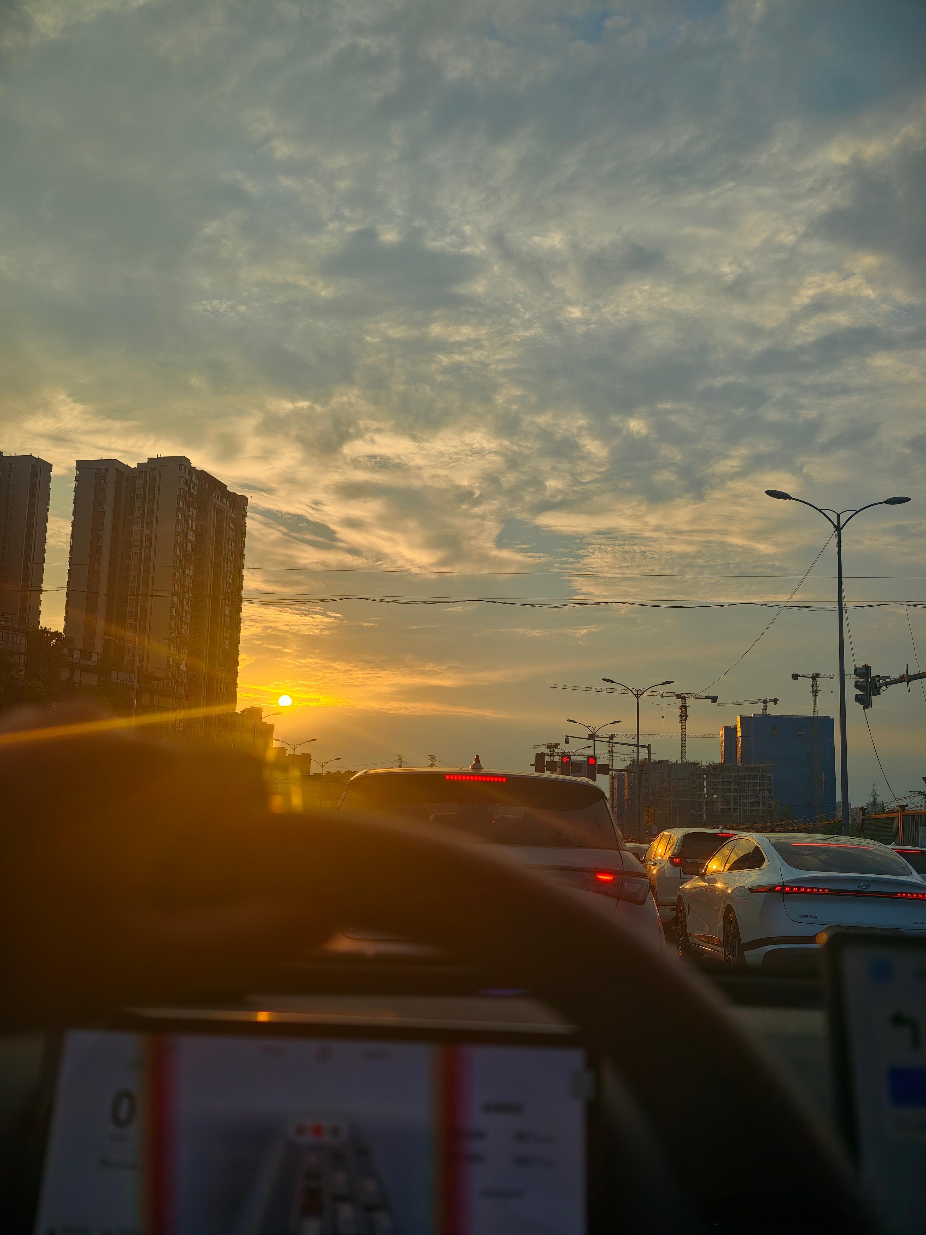 今晚的夕阳也很不错哦我与汽车的日常