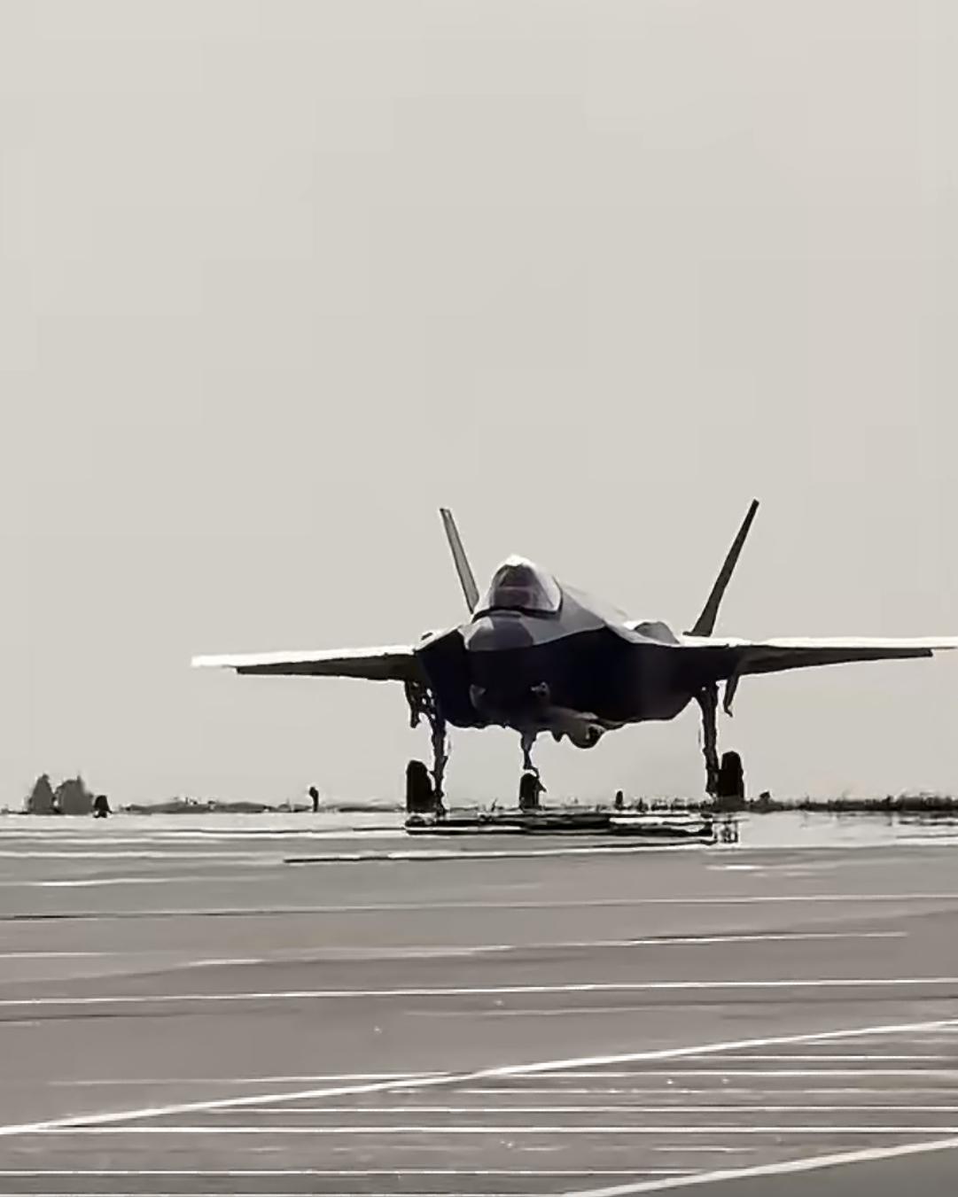 波兰首获F-35隐身战机，北约东翼正式进入五代机时代。

5月22日，波兰中部瓦
