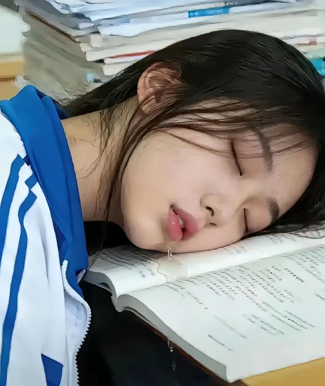 面对15岁女儿，要死要活的威逼，
 
今天我忍无可忍，彻底暴怒了，
直接大耳光伺