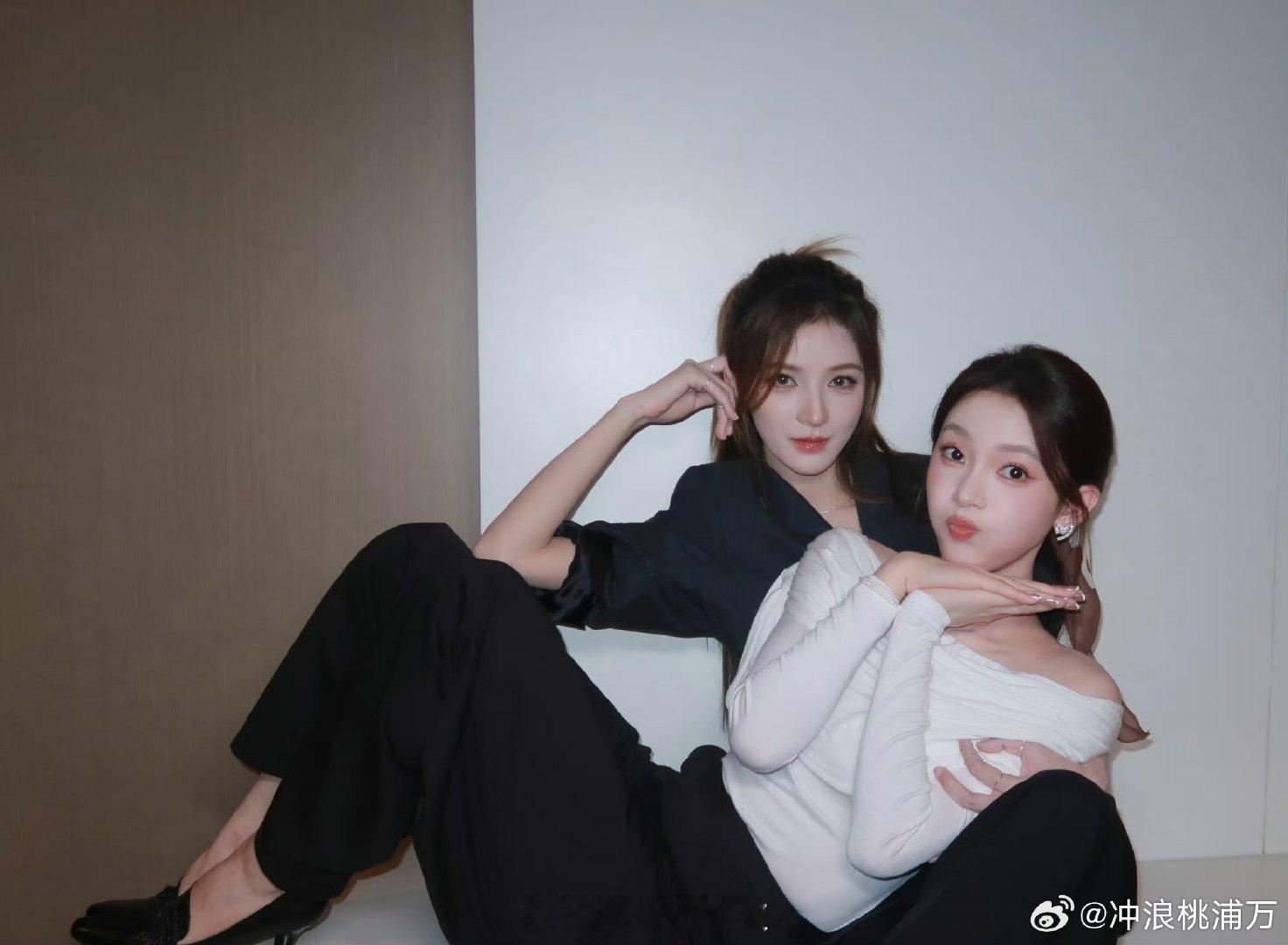 陈瑶送考张予曦陈瑶张予曦互相送考合伙人美女之间的氛围感拉满！陈瑶张予曦互相送考，