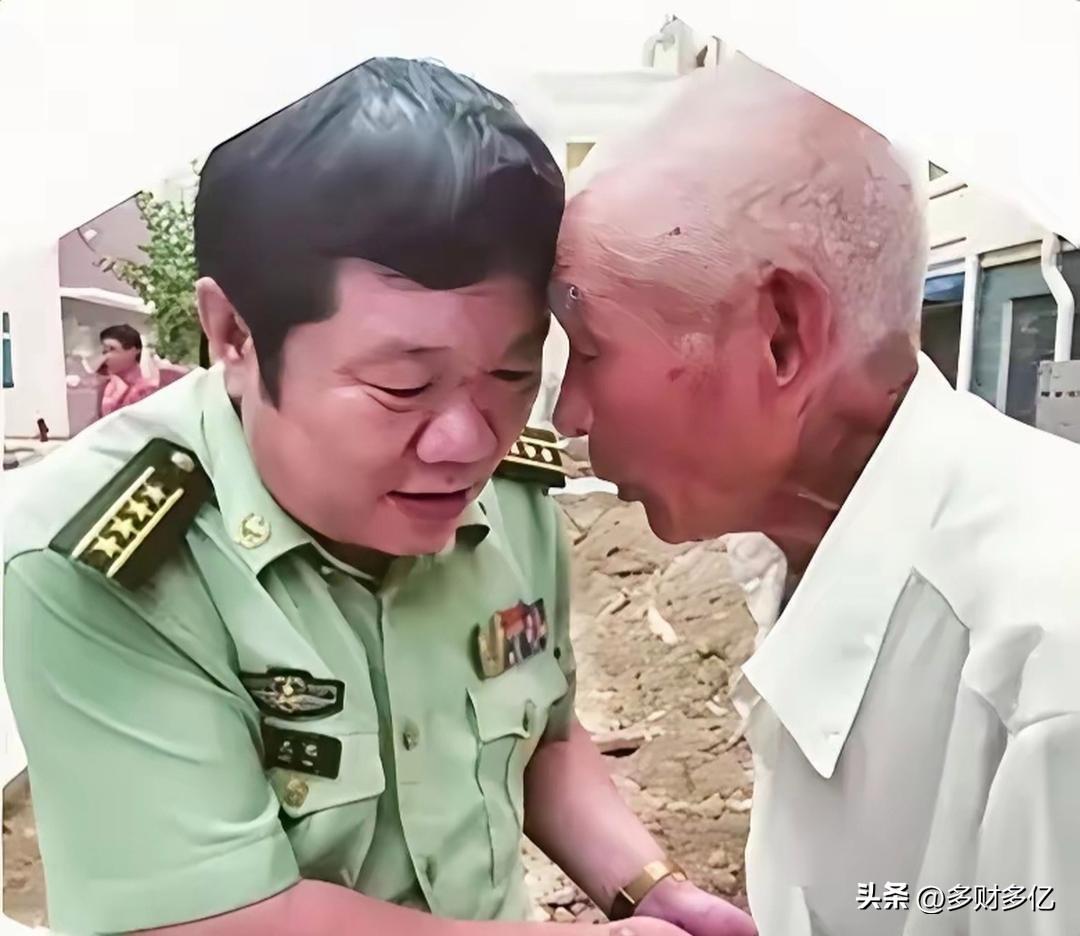 17岁战士老山被炸牺牲，副连长怒吼复仇，后续举动看哭千万人
 
1985年，老山