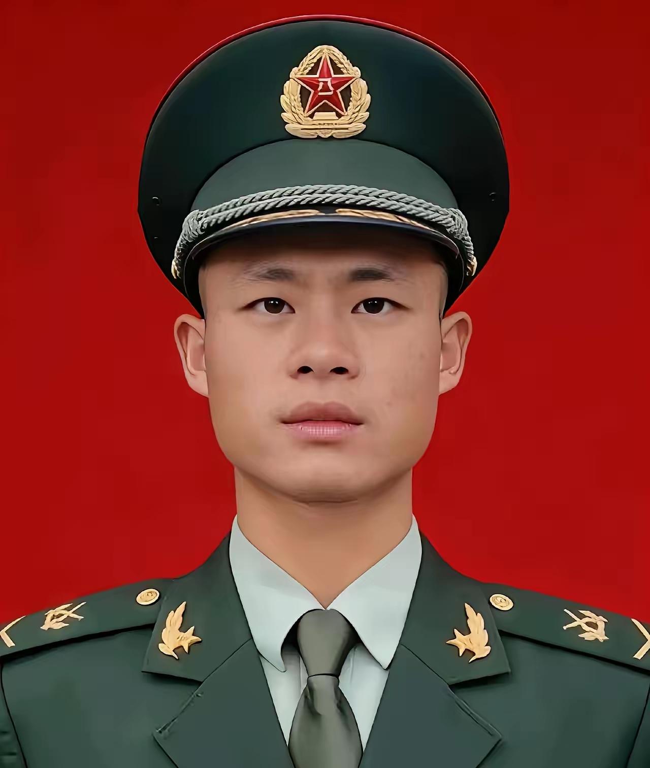 肖荣基，男，汉族，2004年出生，中共党员，河南延津人，现任中国人民解放军陆军第