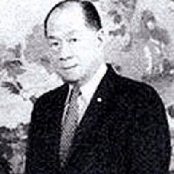 1939年，40岁的白兰花勾引宋霭龄23岁的儿子，在马尼拉成婚。宋霭龄气得浑身颤