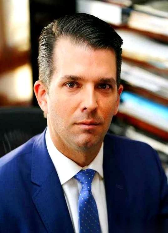 我算是看明白了，人家玩的根本不是选举，是继承。
爹的位子还没凉呢，儿子八字没一撇