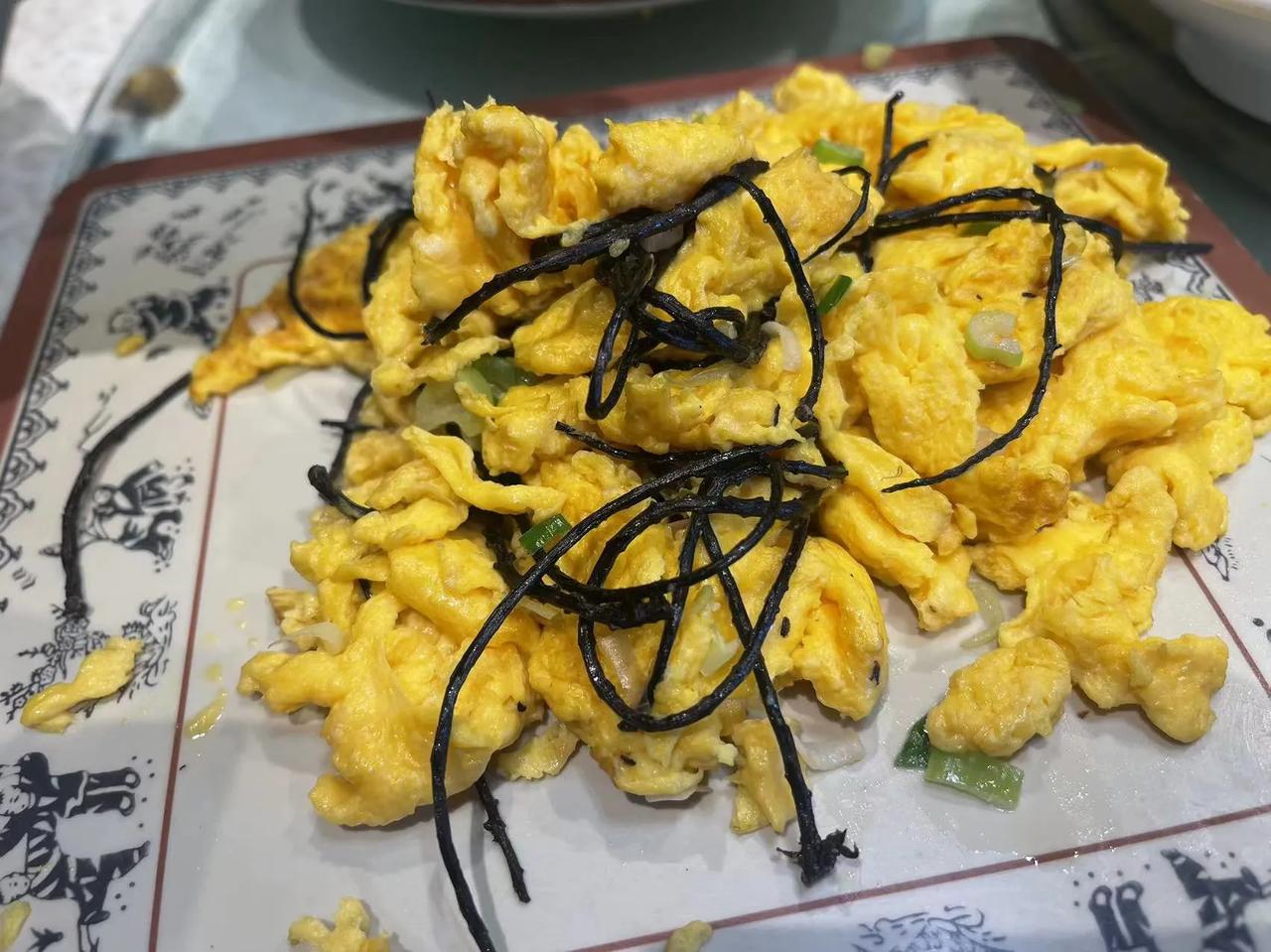 贺兰山下午餐.山珍美味食欲大振