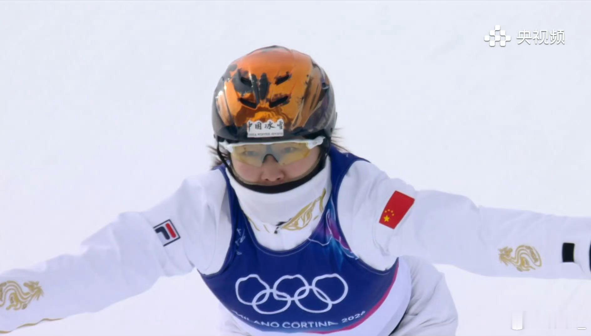 徐梦桃冠军时刻不止赛场从北京冬奥会到米兰冬奥会，从那句忐忑又激动的“我是第一吗”