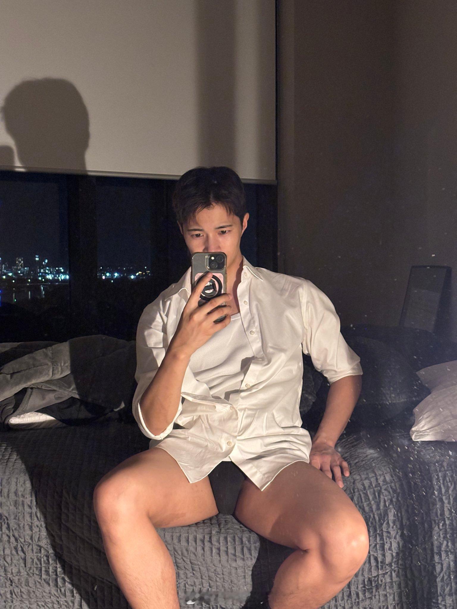 所以说感觉是一个很奇妙东西，逛微博看到这个不比逛X更有感觉吗 
