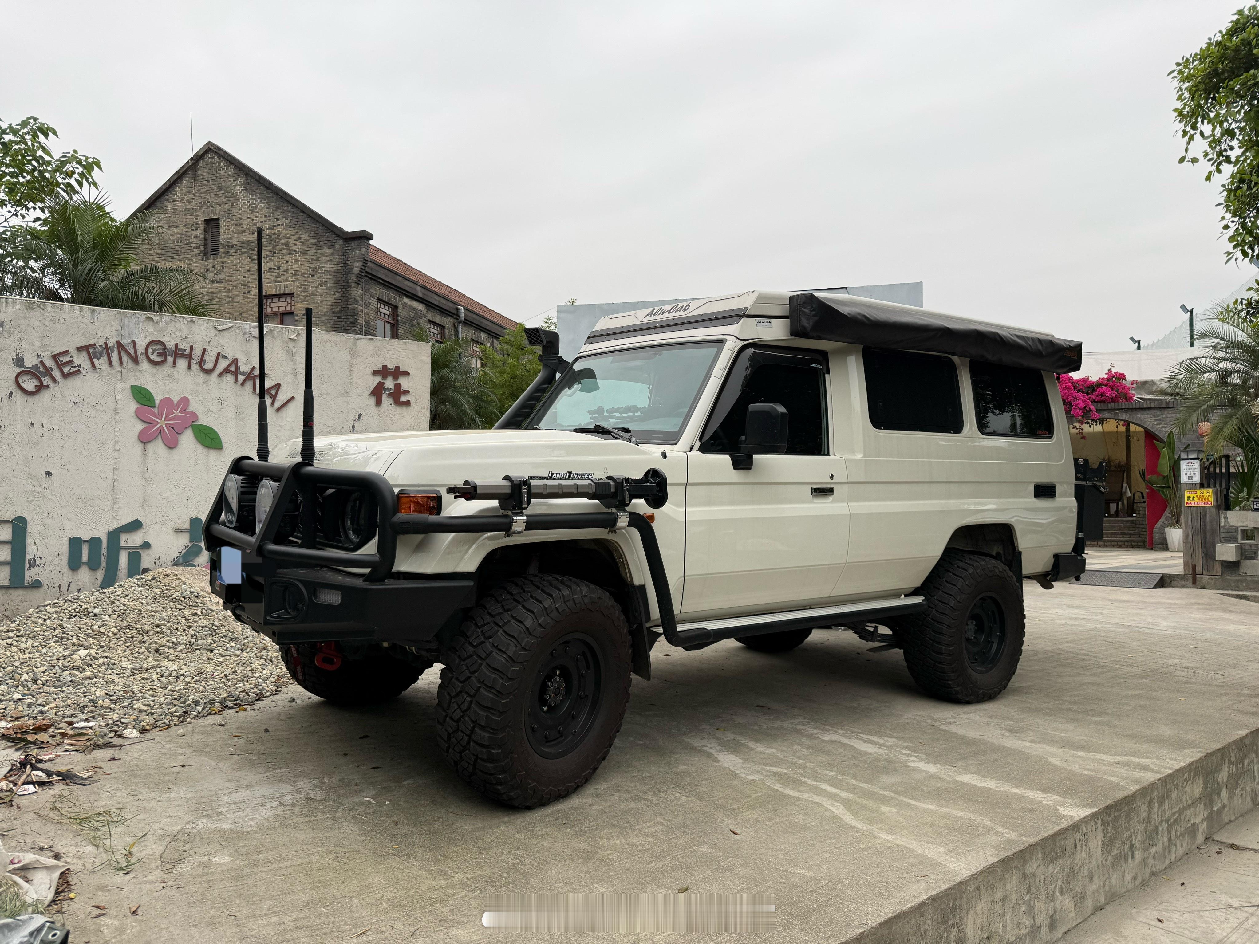 喜欢硬派越野的朋友谁看见了不迷糊丰田硬派越野