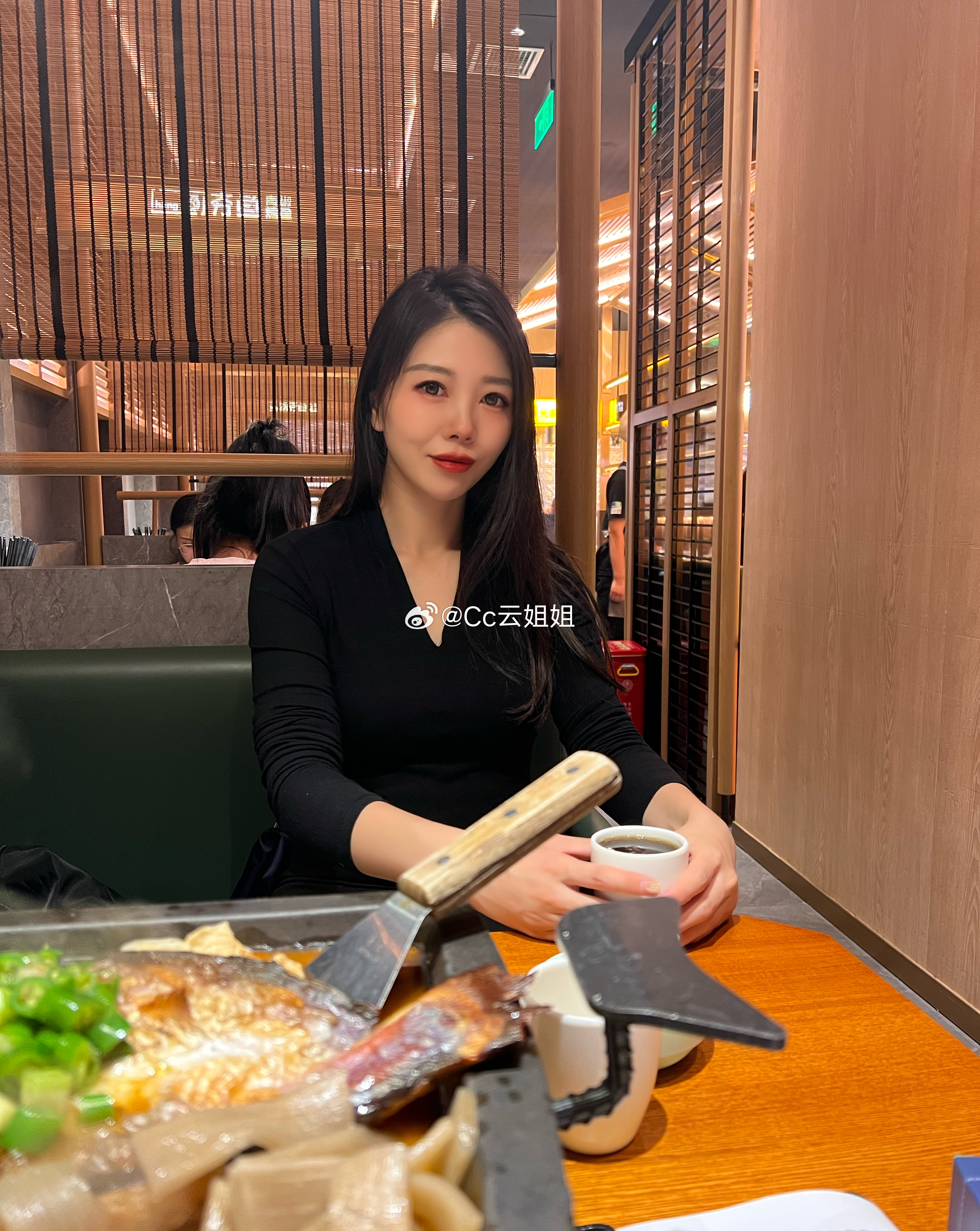 今日的上班的快乐就是中午出来特种兵式吃的午饭惬意的午餐时光都感觉生活特美好了低血