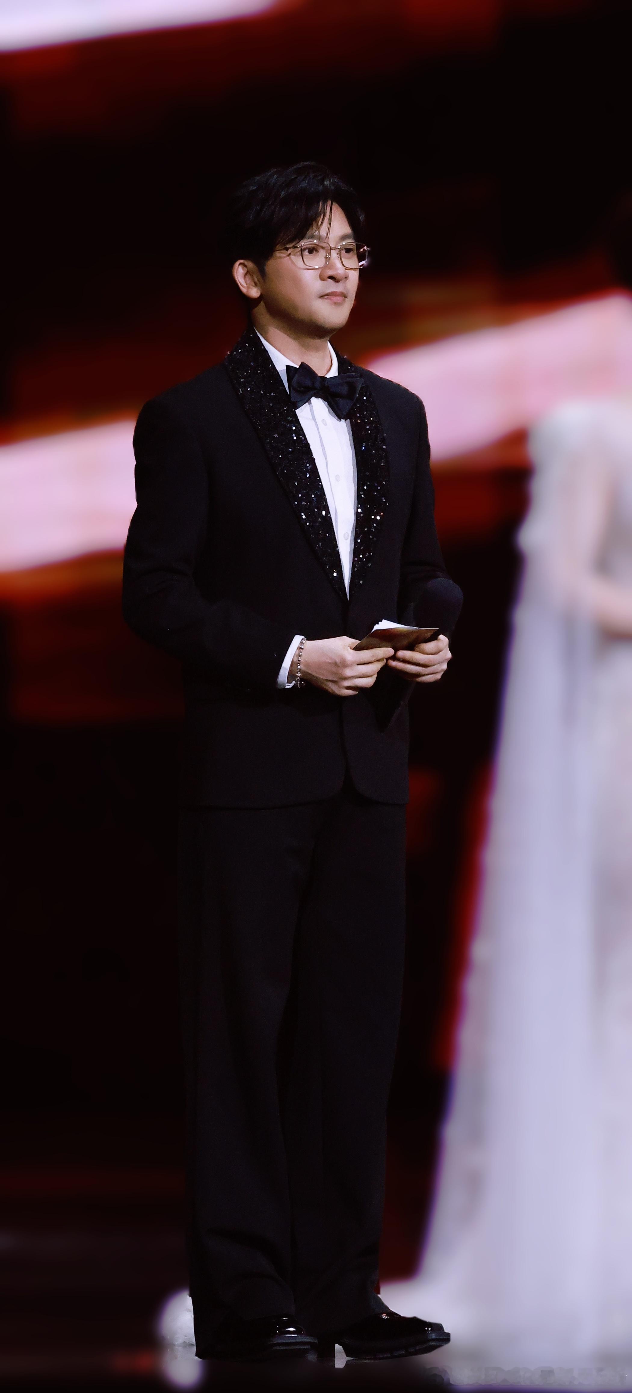 飯拍✨ | 「主持時間」端庄的翩翩公子