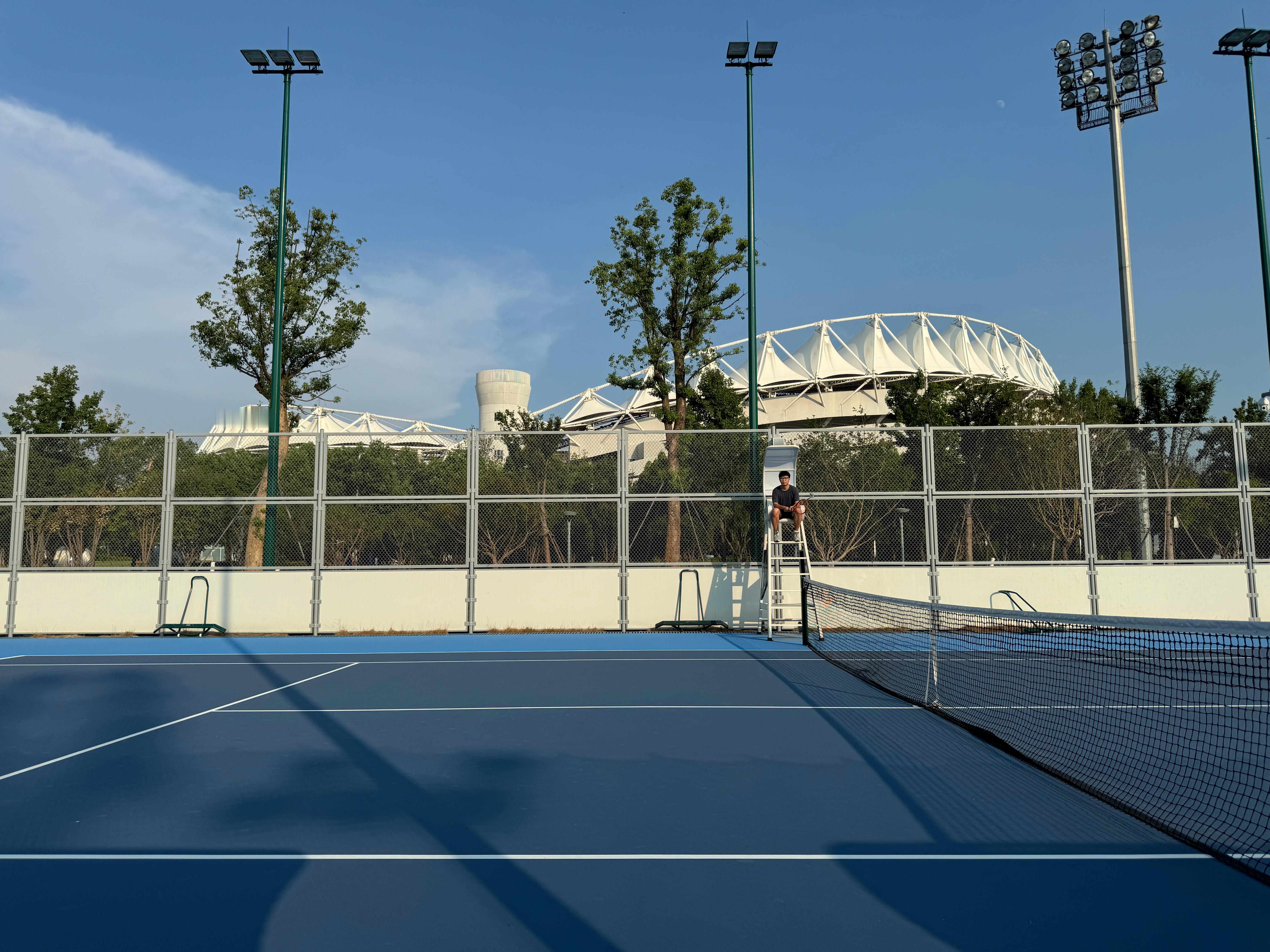 武汉三镇[超话]  🎾time，打完拍比赛[赞][赞][赞]武汉三镇vs长春亚