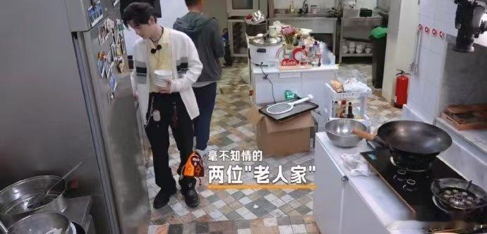 在外最让你想念的家乡味道是什么 团队聚餐你敢不敢坐领导桌中餐厅 中餐厅火锅局的氛