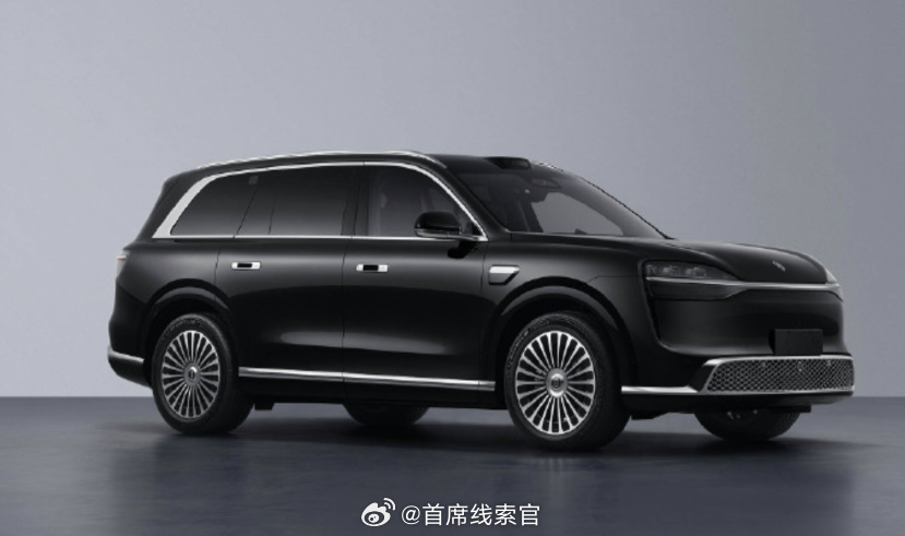 个人觉得，新款问界 M9 的门把手设计，非常成功了。这车能成。新能源汽车308_