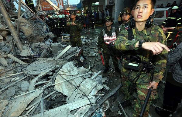 台湾方面主动向大陆表达关切。7月18日，台方表示，向大陆受灾地区致以深切慰问，并
