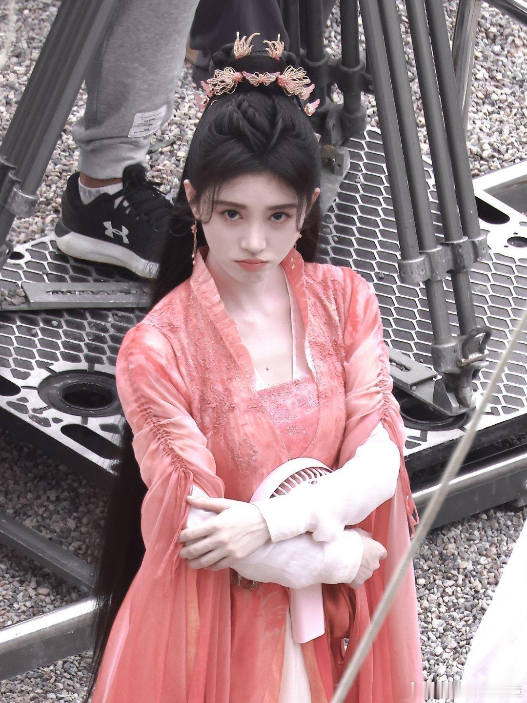 鞠婧祎 jjy鞠婧祎韩菱纱 jjy鞠婧祎仙剑四 世界上有9个人喜欢你,我呀,窝,