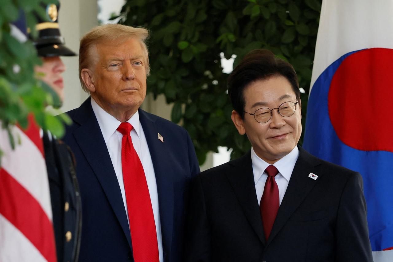 【机会中国给了韩国，自甘给川普钻裤裆的韩国总统，没资格来看我们的阅兵】

韩国总