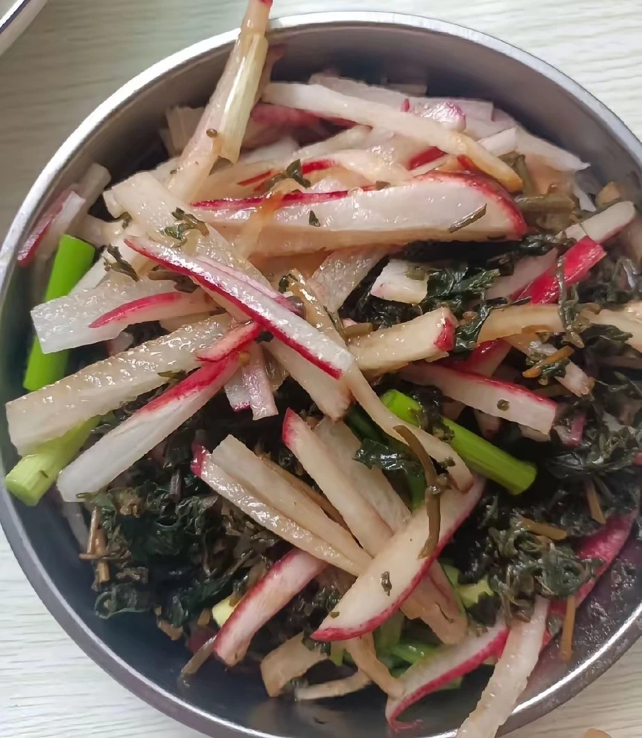 可能以后，老吕的话就比较少了， 记得儿时身边有一位非常好的朋友，在他经...