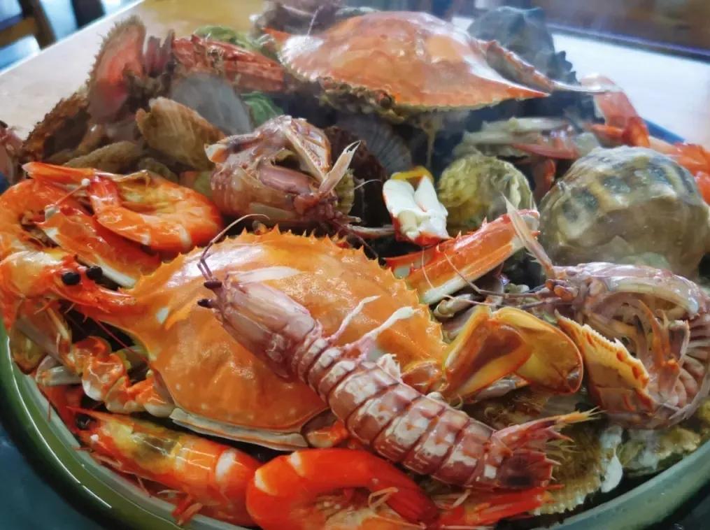 曹方称在日本海进行了水下核武器系统试验。不少人着急了，那海产品还能吃吗？这跟日本