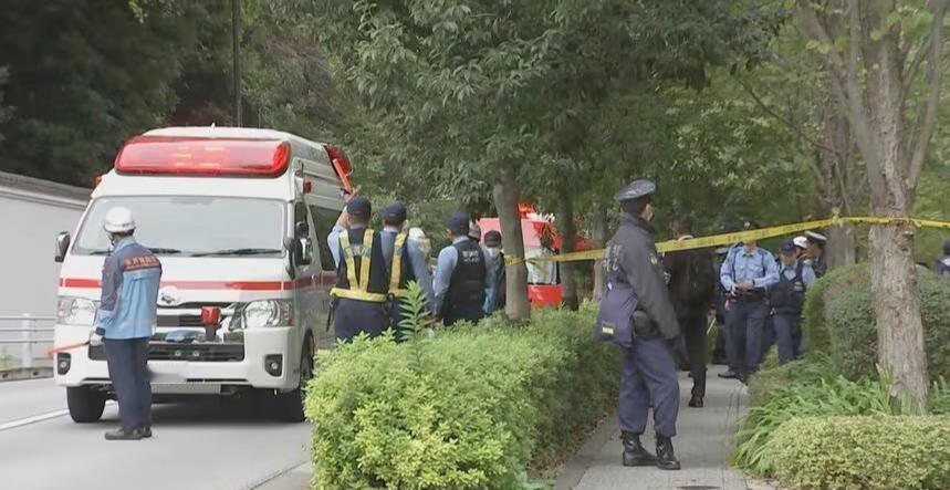 【特朗普即将访日 美驻日使馆附近发生持刀袭警事件】
当地时间24日14时30分左