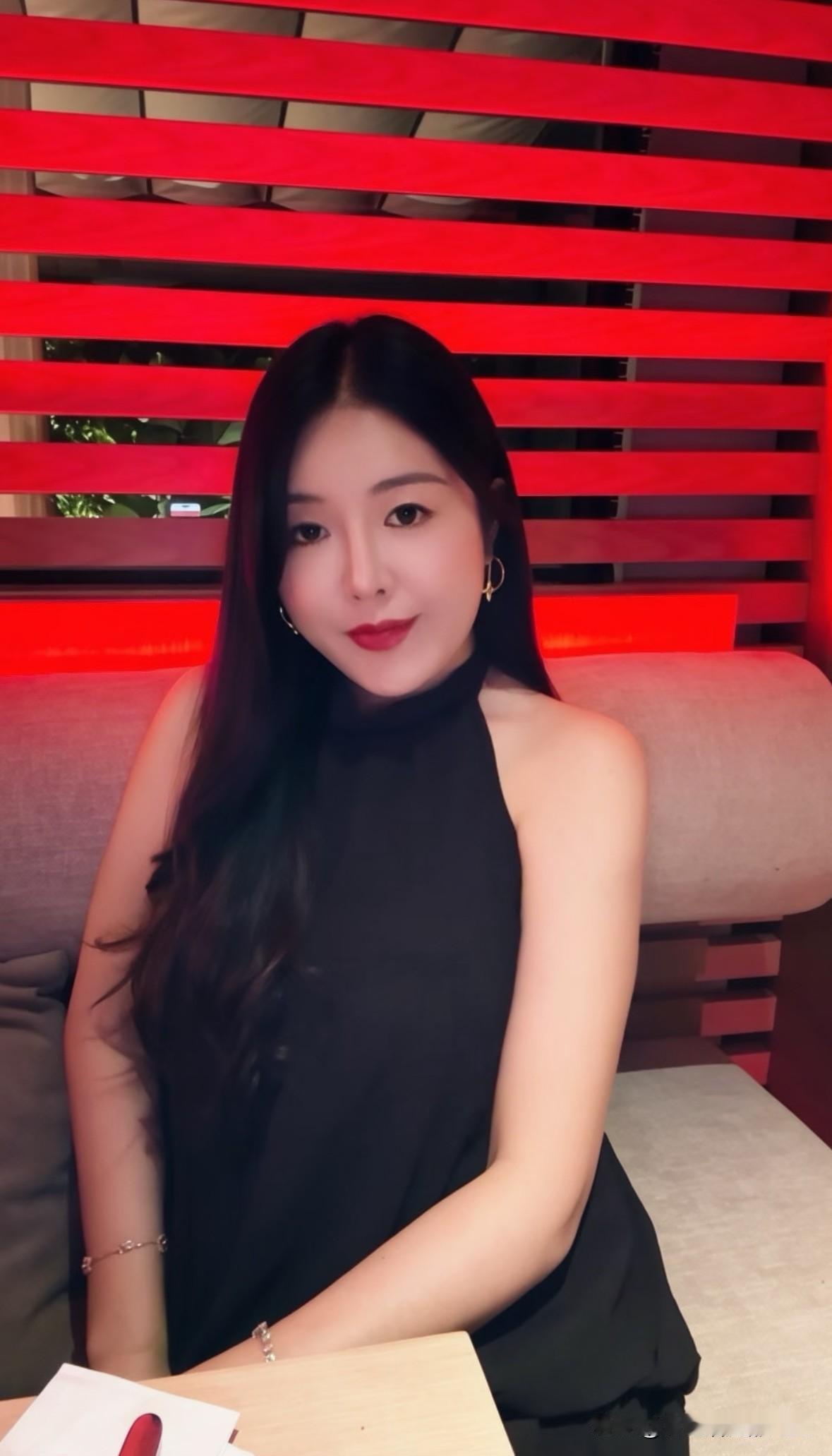 到了阿姨的年纪还有人欣赏吗哈哈😄