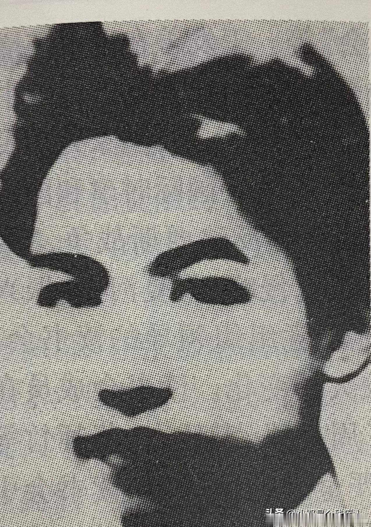 王发善（1919—1942），贵州贵阳人，中共党员，抗日战争时期革命烈士。
19