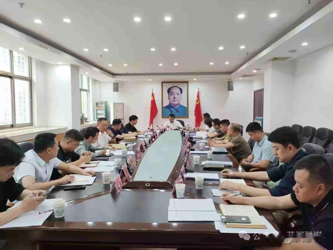 5月12日，蒸湘区就特色产业培育工作召开专题调度会。其中要求乡镇和部门全力支持金