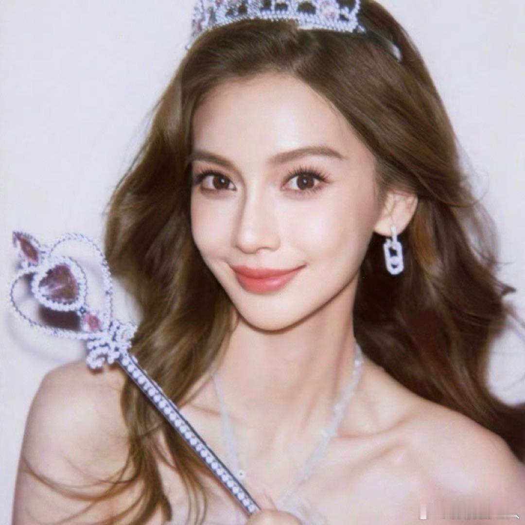 杨颖从来都有独当一面的底气angelababy从模特出道到时尚顶流 angela