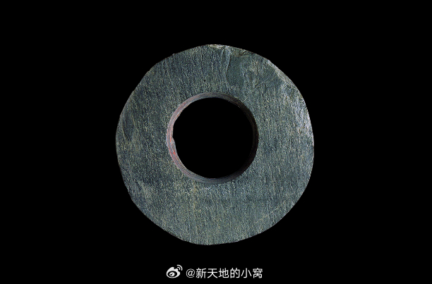 是时候去趟博物馆了文物代言人藏品欣赏每天认识一件文物石璧---商周，直径10.3