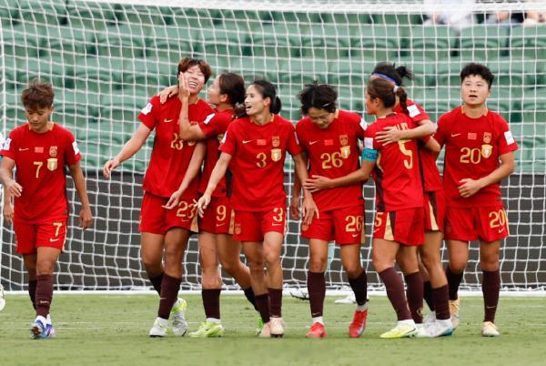 未雨绸缪！东体：中国女足每次室外训练都会加练点球