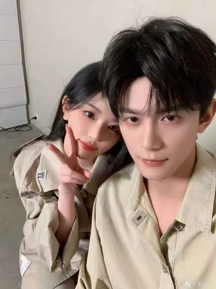 逐玉双人直播孔雪儿邓凯合体直播孔雪儿邓凯逐玉双人直播要来咯，准备大磕特磕 