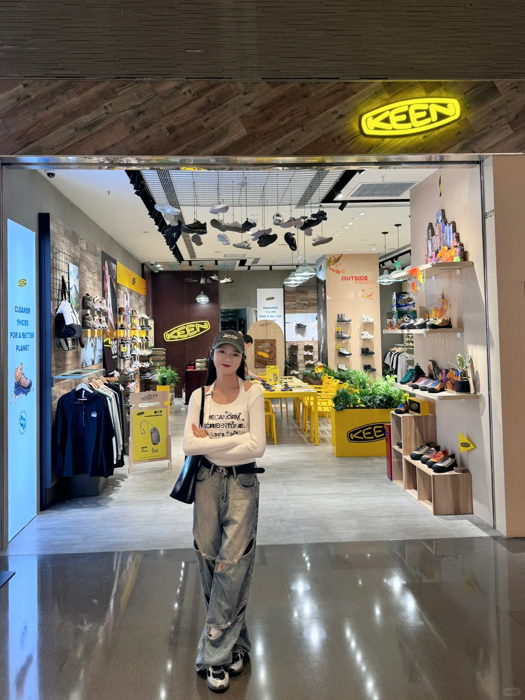 深圳终于入冬，快来KEEN给手机做个毛外套吧～
