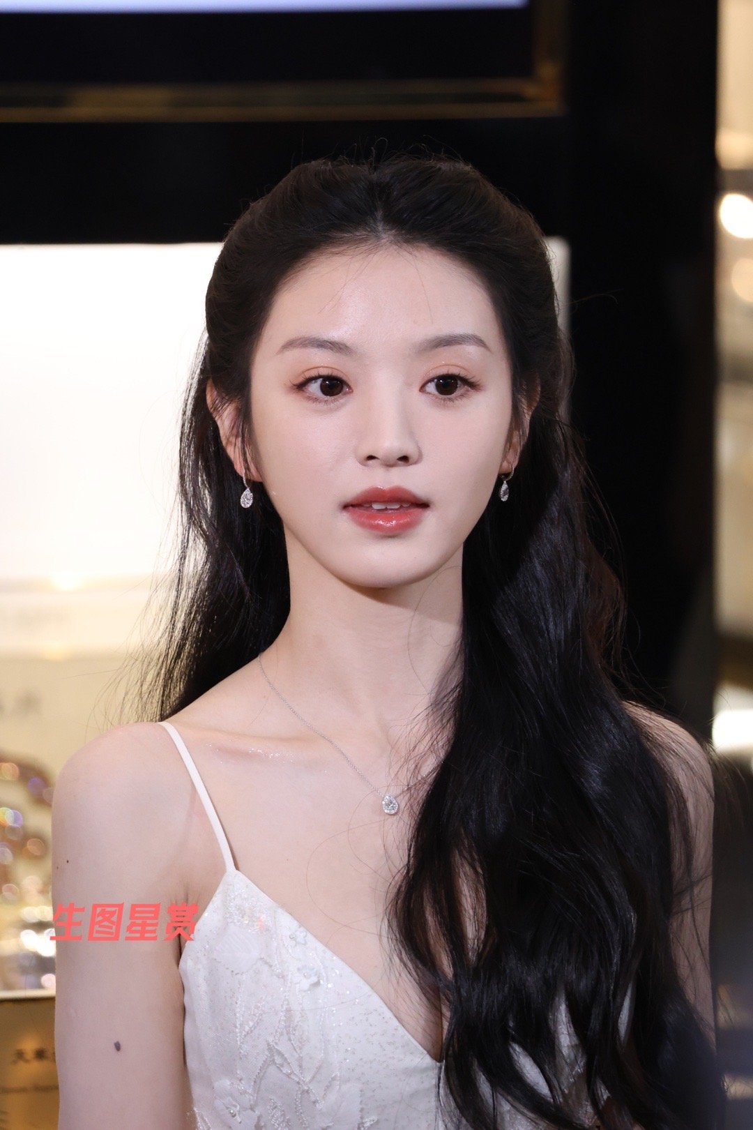 田曦薇成都线下活动，超可爱的美少女[相爱] ​​​