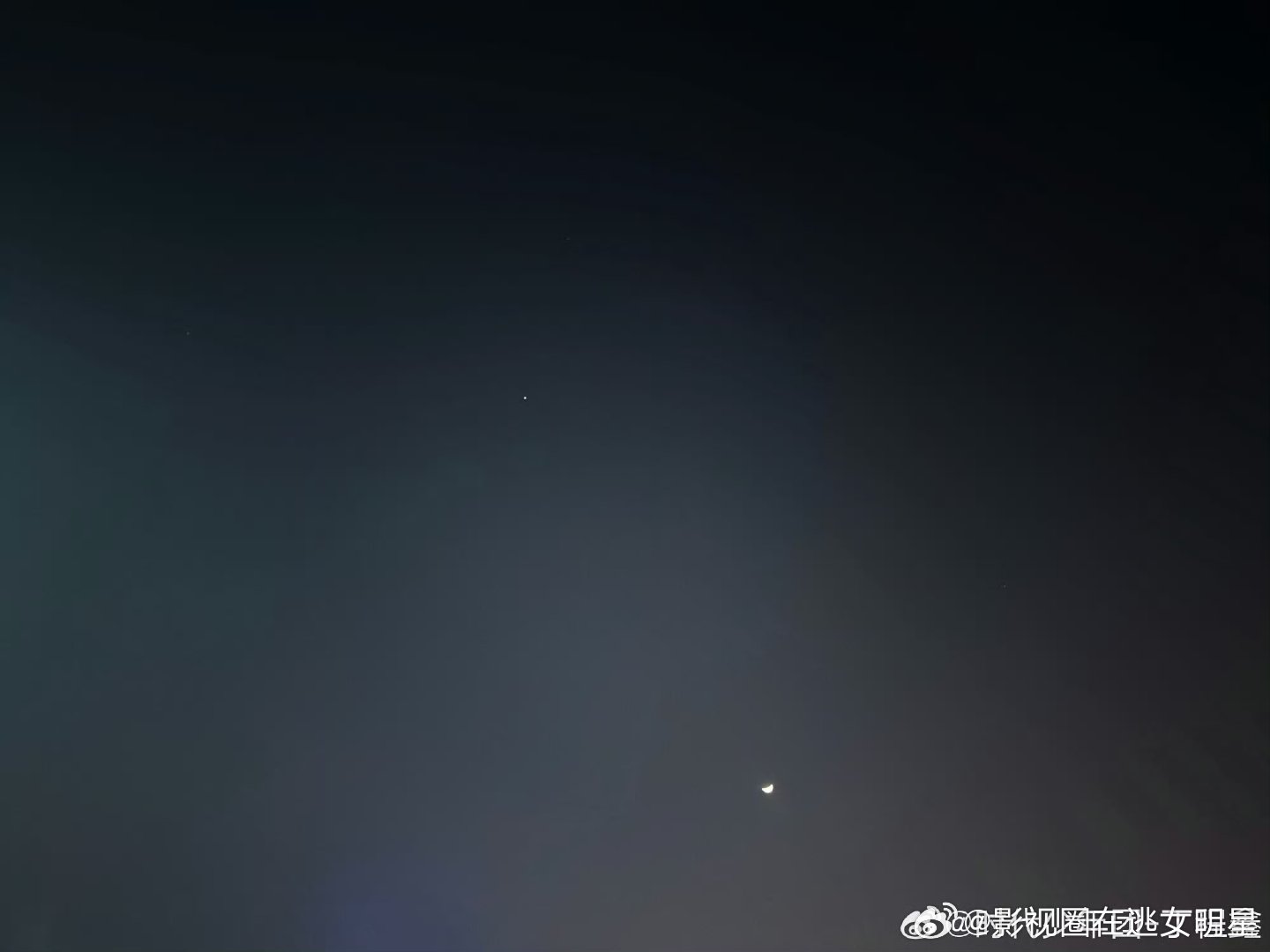 下雨天还拍到了丁程鑫下雨天还拍到了