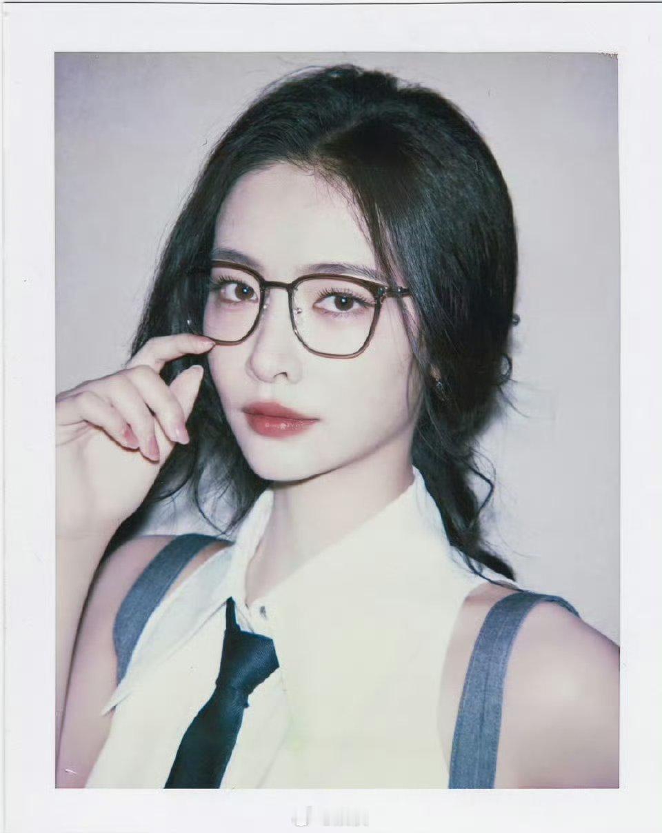 许佳琪[超话] 许佳琪的撕拉片来了！太权威了！大喊一声姐姐好美[亲亲][亲亲][
