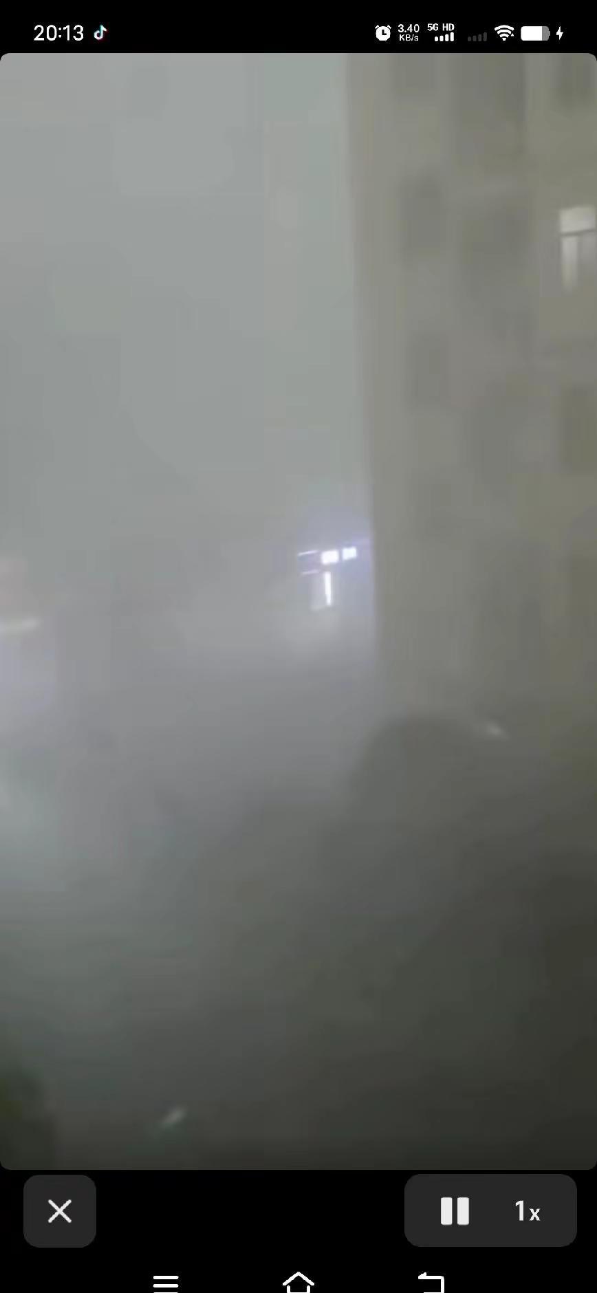 老天爷，海南是包月了还是VIP了，天天这么晒，有本事你去江西晒晒，看着老家天天雨