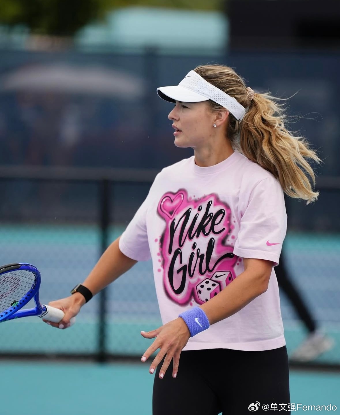 卡琳斯卡娅！迈阿密PLOG……出席了Doordash的粉丝见面会活动，在球场上训